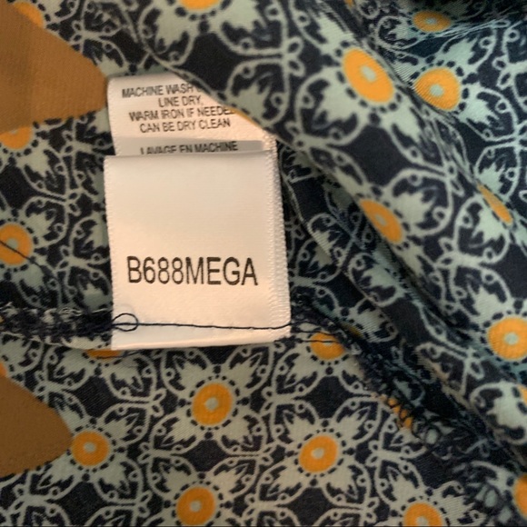 BCBGeneration Tiered Printed Faux Wrap Dress - Picture 11 of 13